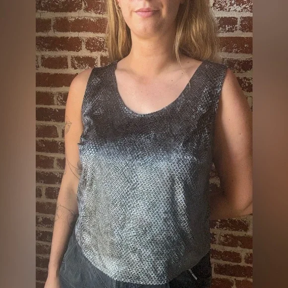 Vintage gray snakeskin tank top - Picture 2 of 8